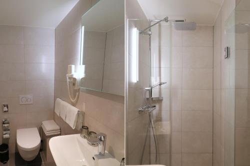 Habitación Triple del hotel Xo Hotels City Centre. Foto 2