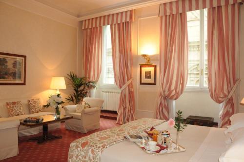 Suite Junior del hotel De La Ville. Foto 2
