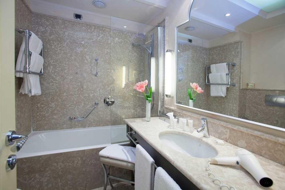 Habitación familiar, habitaciones comunicadas del hotel Starhotels Tuscany. Foto 5