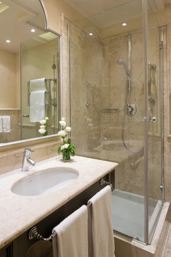 Habitación clásica doble del hotel Starhotels Tuscany. Foto 4