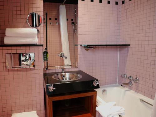Habitación Doble del hotel Chateaudun Opera. Foto 4