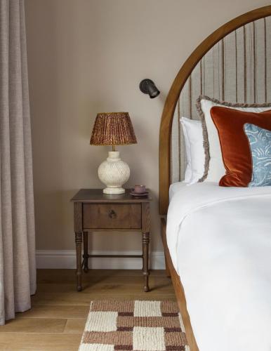 Habitación Clásica con vistas a la ciudad del hotel Le Grand Cayré. Foto 5