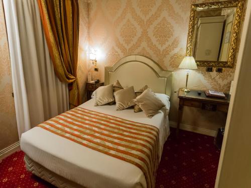 Habitación Doble Pequeña - Anexo del hotel Ca' Dei Conti. Foto 6