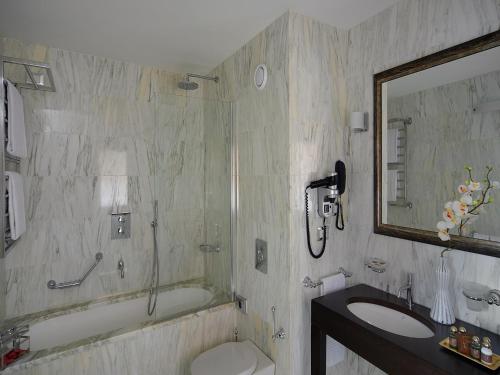 Habitación Doble Deluxe - Anexo del hotel Ca' Dei Conti. Foto 6