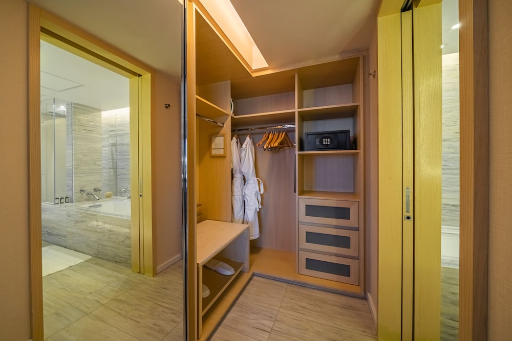 Regency, Suite, 1 cama de matrimonio grande del hotel Hyatt Regency Mexico City. Foto 6