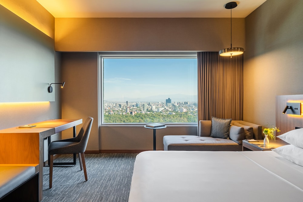 Habitación, 1 cama de matrimonio grande (View) del hotel Hyatt Regency Mexico City. Foto 4