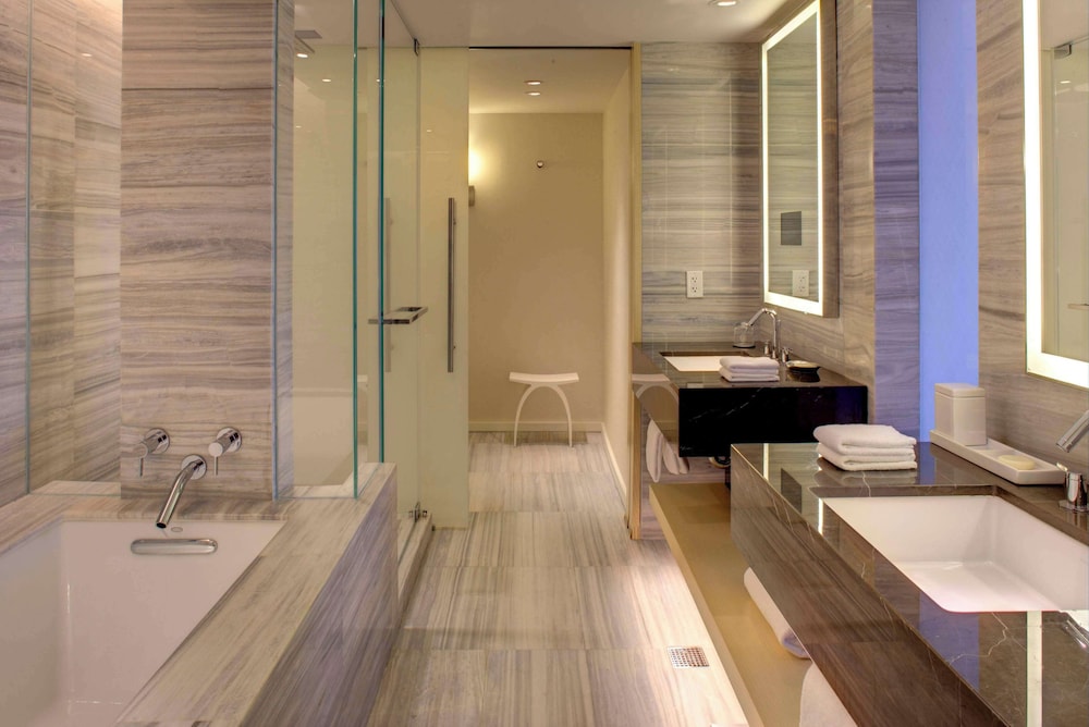 Regency, Suite, 1 cama de matrimonio grande del hotel Hyatt Regency Mexico City. Foto 7