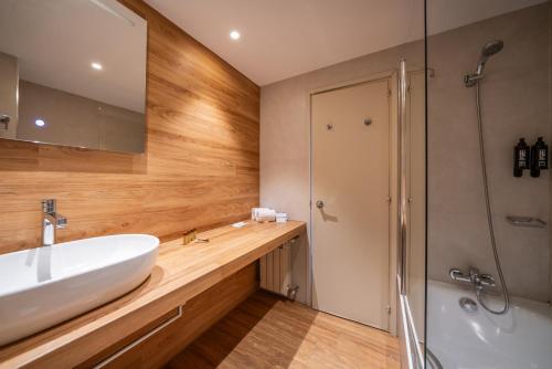 2 Habitaciones Dobles comunicadas del hotel J. Balmes Vic. Foto 6
