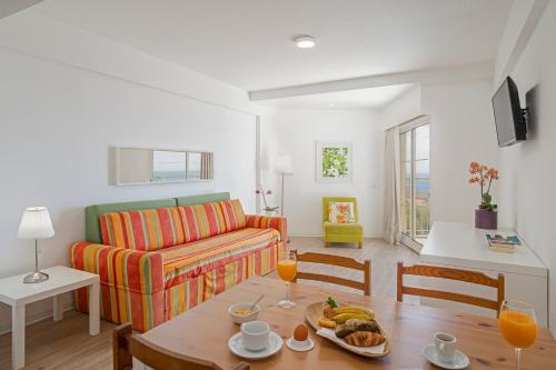 Apartamento Deluxe de 1 dormitorio con vistas al océano del hotel Florasol Residence. Foto 1