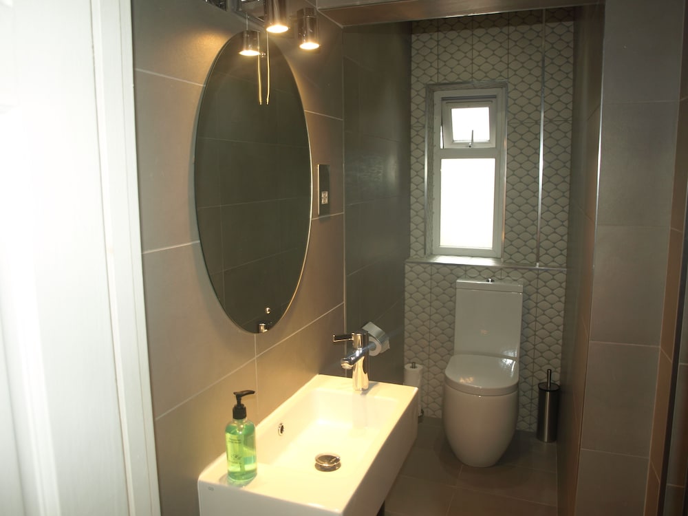 Habitación triple del hotel Chelsea House. Foto 5