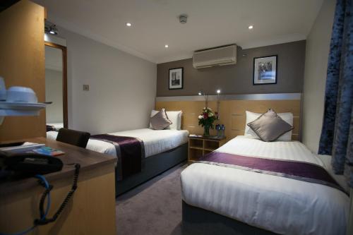 Habitación Doble Estándar - 2 camas del hotel Best Western Victoria Palace. Foto 3