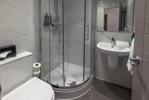 Habitación Triple Estándar del hotel Best Western Victoria Palace. Foto 6