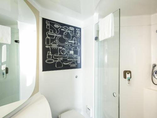 Habitación Doble - 2 camas del hotel Ibis London Excel-Docklands. Foto 1