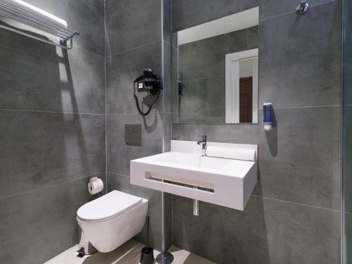 Habitación Doble Estándar del hotel MG Poniente. Foto 8