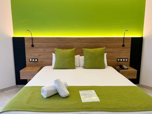 Habitación Deluxe - 1 cama grande del hotel MG Poniente. Foto 7