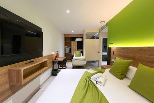 Habitación Triple del hotel MG Poniente. Foto 9