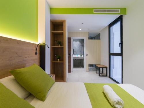 Habitación Doble Estándar del hotel MG Poniente. Foto 1