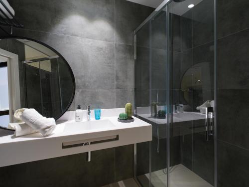 Habitación Doble Estándar del hotel MG Poniente. Foto 6