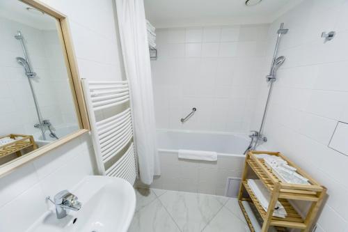 Habitación Triple del hotel Archibald City. Foto 5