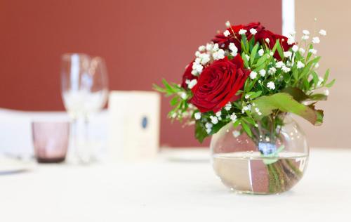 Habitación Doble Deluxe con parking - 2 camas del hotel Puerta De Bilbao. Foto 5