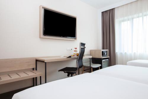 Habitación Triple del hotel Puerta De Bilbao. Foto 5