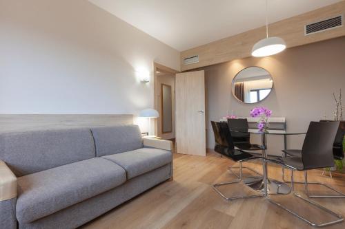 Suite Junior Habitación Familiar del hotel Puerta De Bilbao. Foto 6