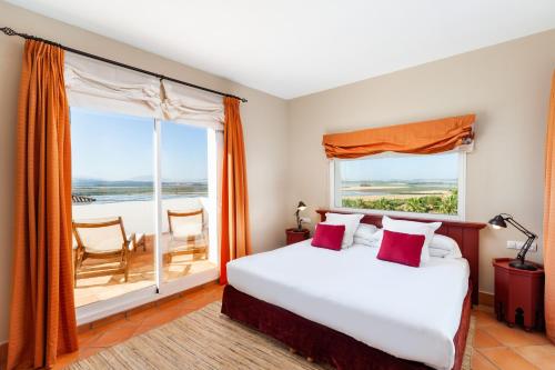 Suite Lujo 1 Cama king 1 habitación Business Con Vistas 1 Cama Individual del hotel Fairplay Golf & Spa. Foto 1