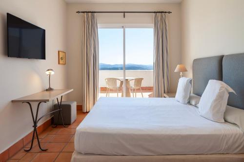 Habitación Doble Deluxe con Vistas del hotel Fairplay Golf & Spa. Foto 3