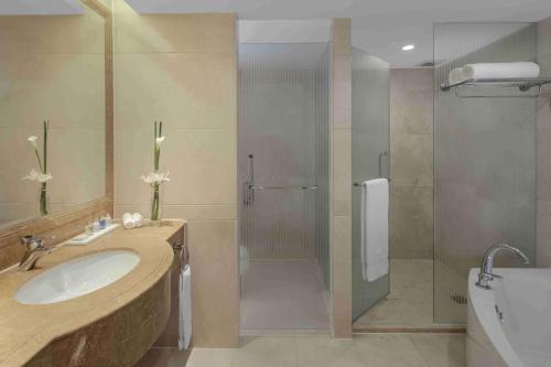 Suite Junior del hotel Radisson Blu Shanghai New World. Foto 5