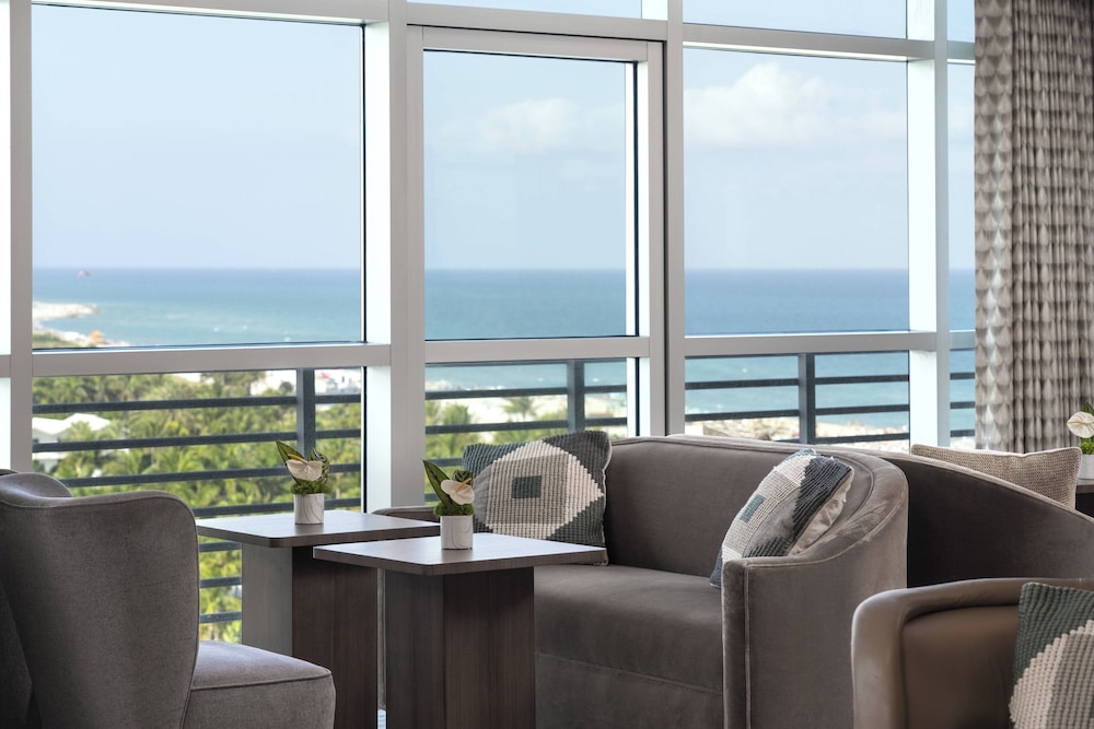 Habitación Club, 1 cama de matrimonio grande, vistas al mar del hotel The Ritz-Carlton South Beach. Foto 5