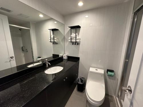 Habitación Doble Estándar del hotel Regal Inn and Suites New York LaGuardia. Foto 6