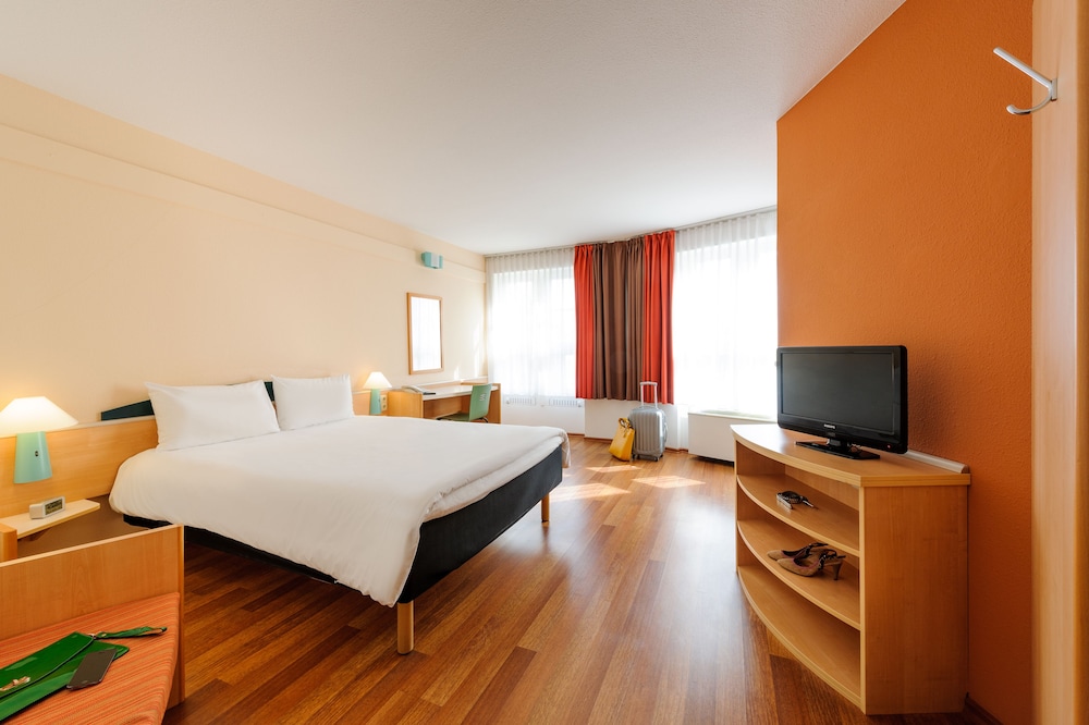 Habitación Standard con 1 cama de tamaño king size del hotel Ibis Bamberg Altstadt. Foto 2