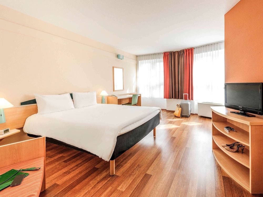 Habitación Standard con 1 cama de tamaño king size del hotel Ibis Bamberg Altstadt. Foto 3