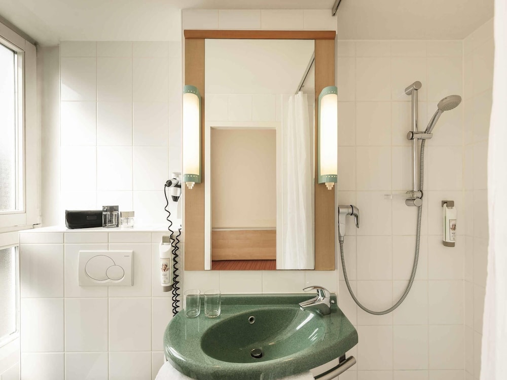 Habitación Standard con 2 camas individuales del hotel Ibis Bamberg Altstadt. Foto 3