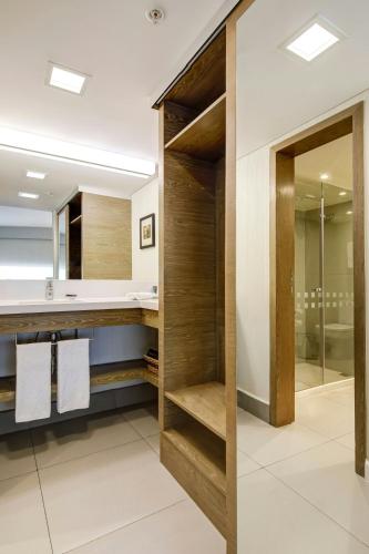 Suite Executive con 1 dormitorio y acceso al club lounge del hotel Sheraton Santiago and Convention Center. Foto 8