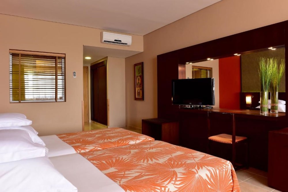 Habitación clásica, 1 cama doble, vistas al mar (Extra Bed) del hotel Pestana Trópico - Ocean and City. Foto 1