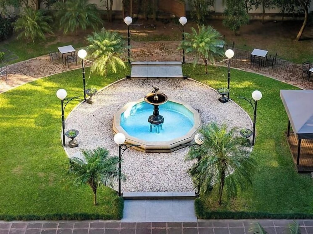 Habitación superior, varias camas del hotel Sofitel Buenos Aires Recoleta. Foto 15