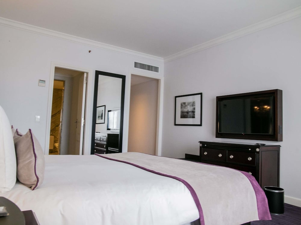 Suite, 1 cama de matrimonio del hotel Sofitel Buenos Aires Recoleta. Foto 7