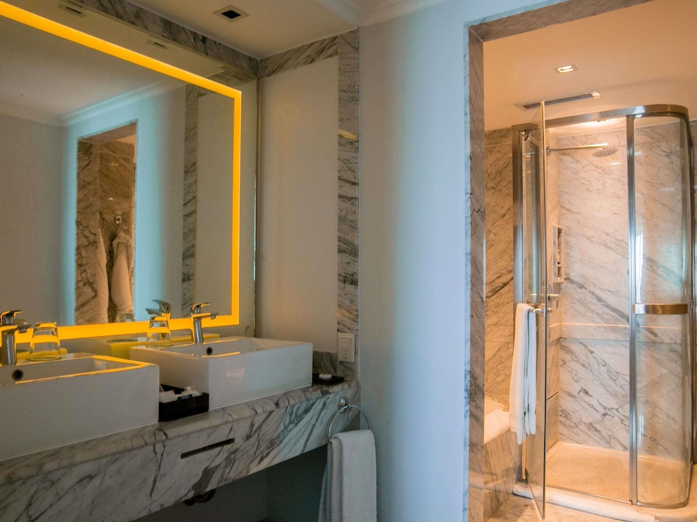 Suite, 1 cama de matrimonio del hotel Sofitel Buenos Aires Recoleta. Foto 10
