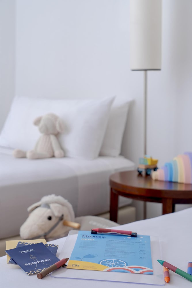 Habitación cuádruple familiar del hotel NH Buenos Aires City. Foto 4