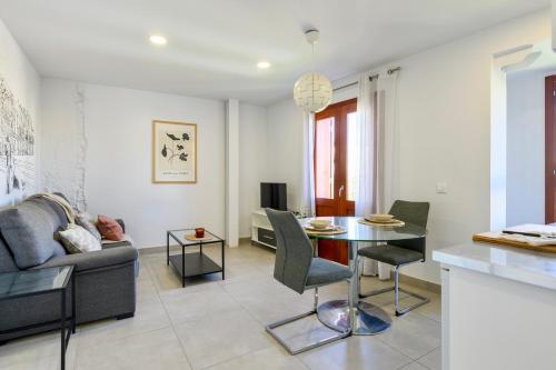 Apartamento con balcón del hotel Vegueta Rooftop Suites by AirNest. Foto 17