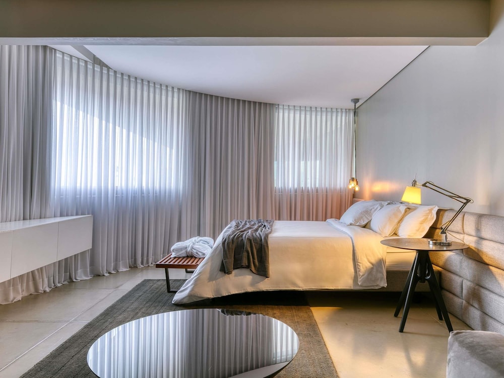 Suite junior, 1 cama de matrimonio grande del hotel Mercure Belo Horizonte Vila Da Serra. Foto 5