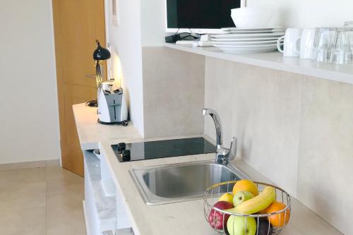 Estudio con vistas y acceso al jardín en la azotea - Ático del hotel Athens Studios. Foto 4