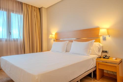 Habitación Superior - 1 cama grande del hotel Reston Valdemoro. Foto 3