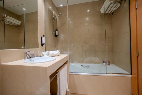 Habitación Doble - 2 camas del hotel Reston Valdemoro. Foto 5