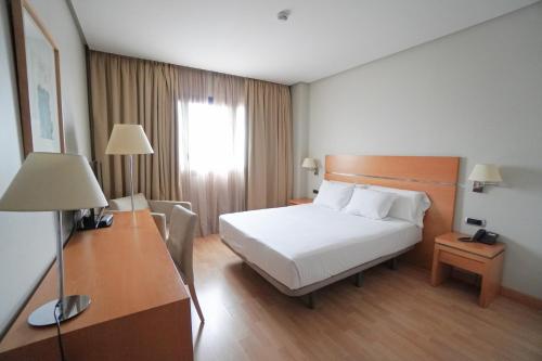 Habitación Superior - 1 cama grande del hotel Reston Valdemoro. Foto 1