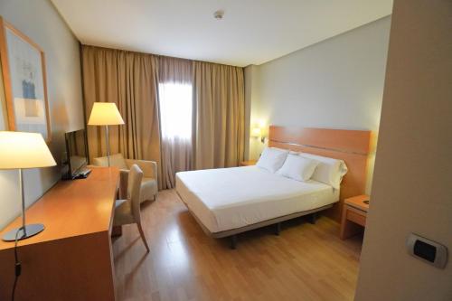 Habitación Superior - 1 cama grande del hotel Reston Valdemoro. Foto 4