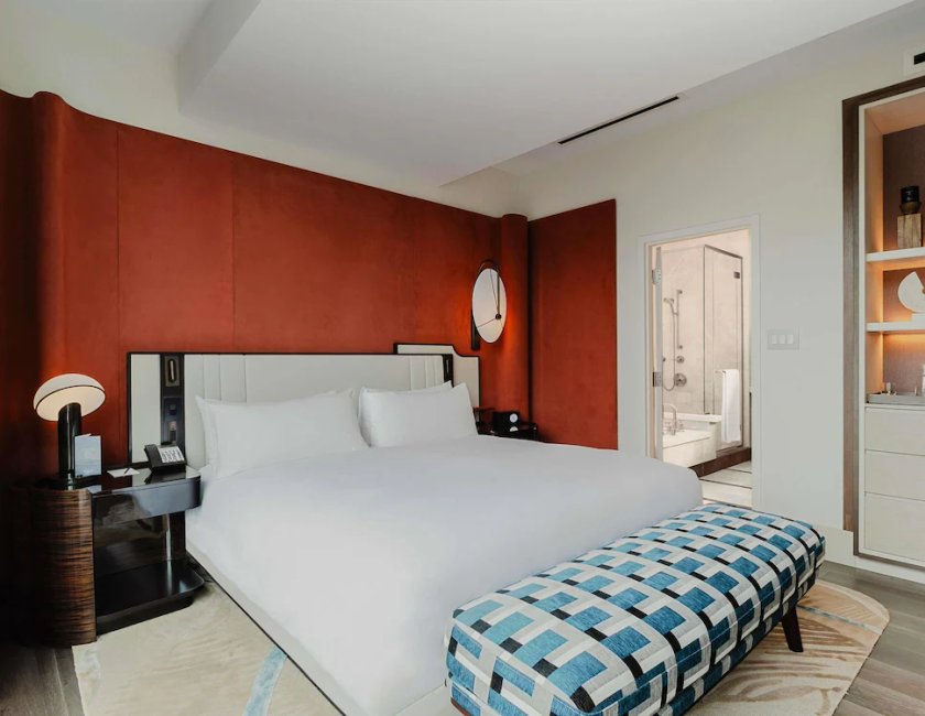 Suite Vista Montaña 1 Cama king Presidencial Royal del hotel Sofitel Montreal Golden Mile. Foto 4