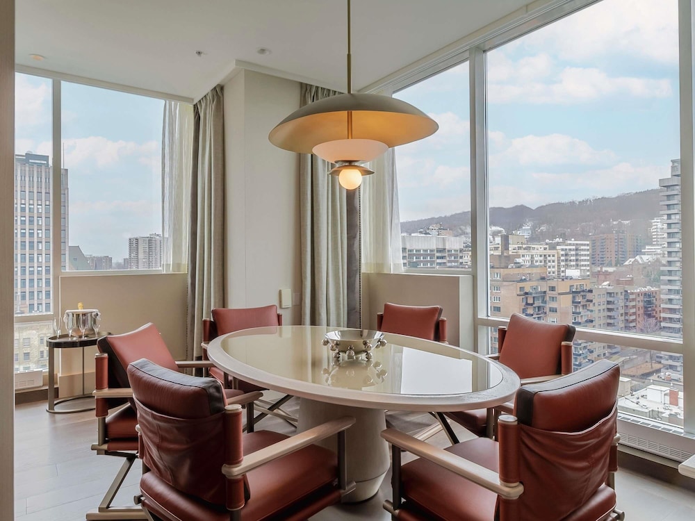 Suite Presidencial con vistas al Mont Royal del hotel Sofitel Montreal Golden Mile. Foto 13