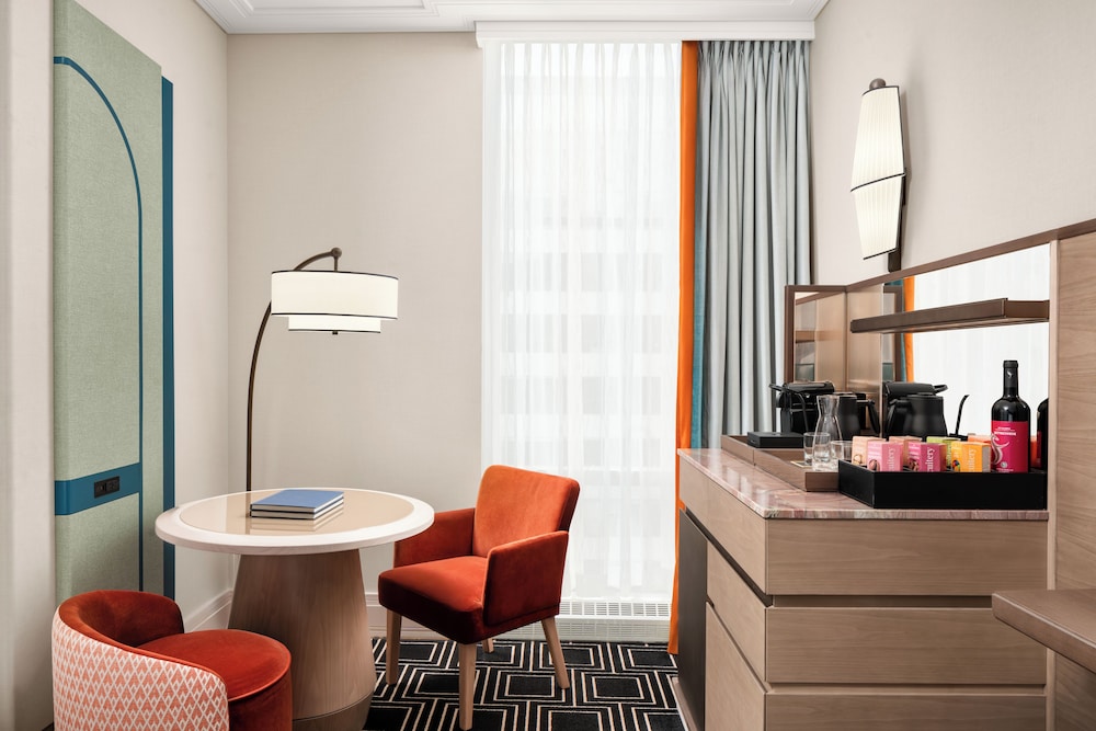 Habitación de Esquina de Lujo, 1 Cama King del hotel Sofitel Montreal Golden Mile. Foto 2